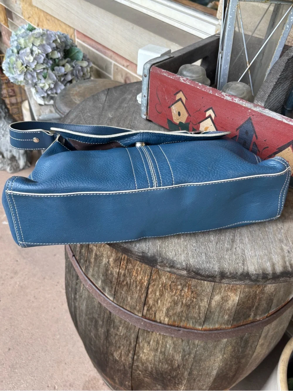 Kenneth Cole Blue Leather Shoulder Bag